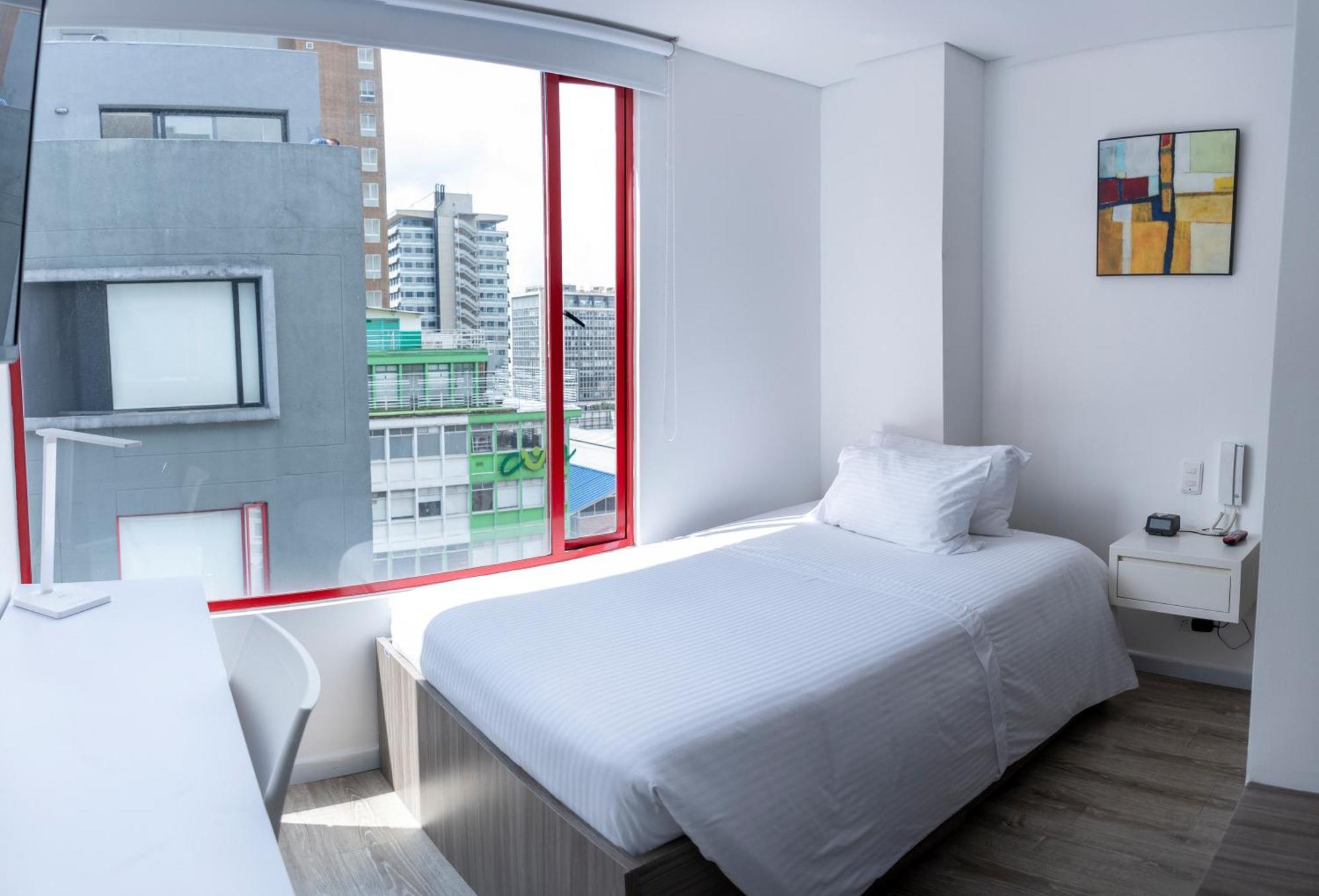 Esstudia 17-4 Hotel Богота Екстериор снимка